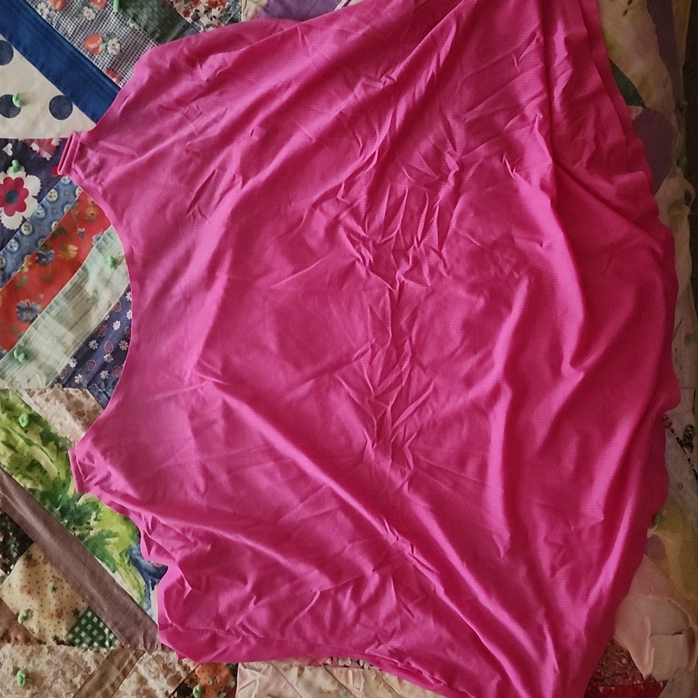 She fit pink tank